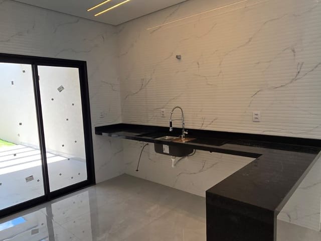 Casa com 175m² 3 quartos e 2 banheiros, à venda, no bairro Vila Caputera em Mogi das Cruzes