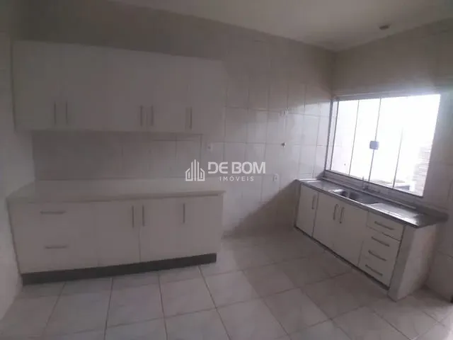 Casa com 375m² 2 quartos e 1 banheiro, à venda, no bairro Jardim das Acácias em Poços de Caldas