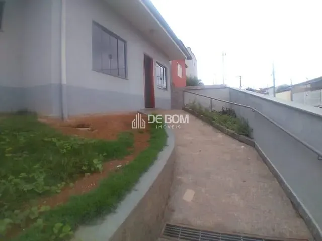 Casa com 375m² 2 quartos e 1 banheiro, à venda, no bairro Jardim das Acácias em Poços de Caldas