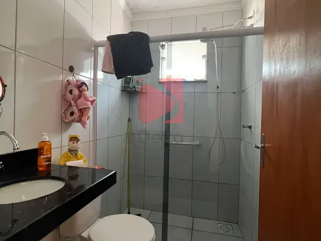 Casa 5 quartos e 3 banheiros, à venda, no bairro Vila Pinheiro em Pirassununga