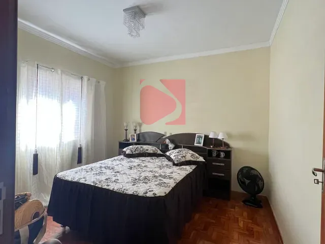Casa 5 quartos e 3 banheiros, à venda, no bairro Vila Pinheiro em Pirassununga