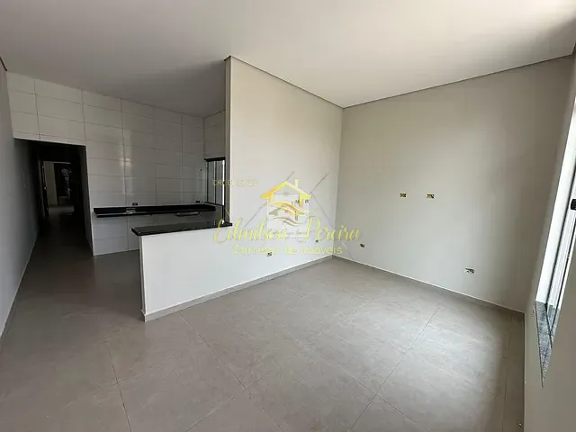 Casa com 150m² 3 quartos e 2 banheiros, à venda, no bairro Bandeirantes em Londrina