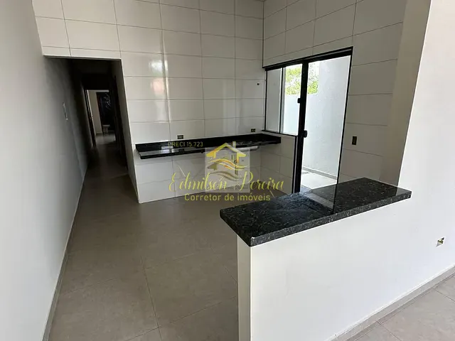 Casa com 150m² 3 quartos e 2 banheiros, à venda, no bairro Bandeirantes em Londrina