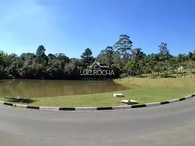 Casa com 682m² 4 quartos e 7 banheiros, à venda, no bairro Jardim Indaiá em Embu das Artes