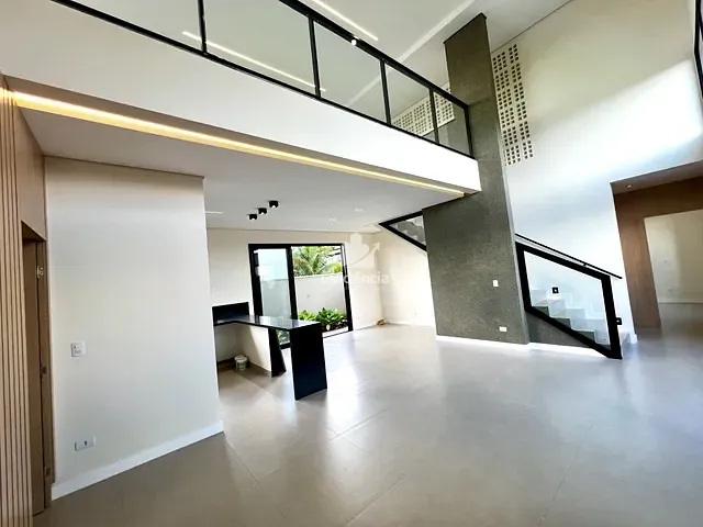 Casa com 242m² 3 quartos e 5 banheiros, à venda, no bairro Parque Tauá em Londrina