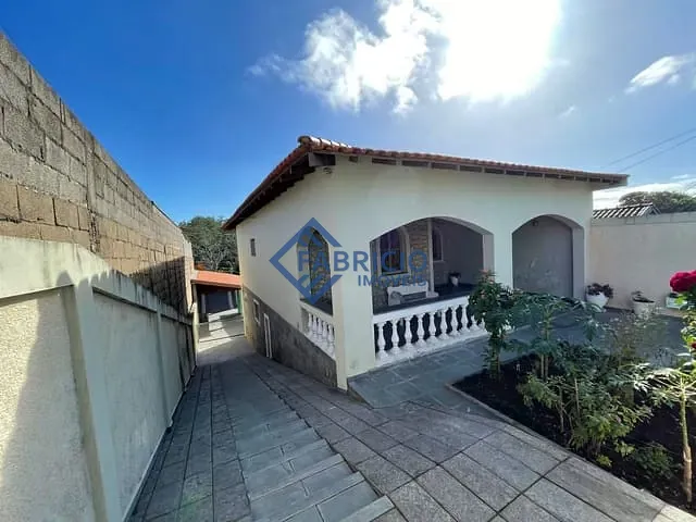 Casa com 300m² 2 quartos e 2 banheiros, à venda, no bairro Vista Alegre em Vinhedo
