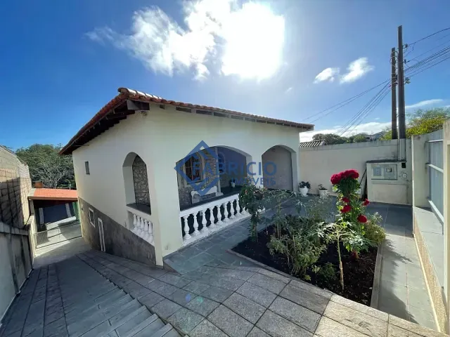Casa com 300m² 2 quartos e 2 banheiros, à venda, no bairro Vista Alegre em Vinhedo
