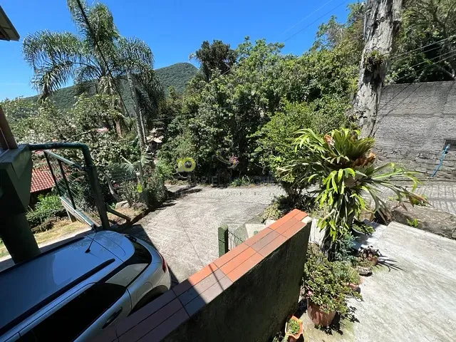 Casa com 699m² 2 quartos e 2 banheiros, à venda, no bairro Armação do Pântano do Sul em Florianópolis