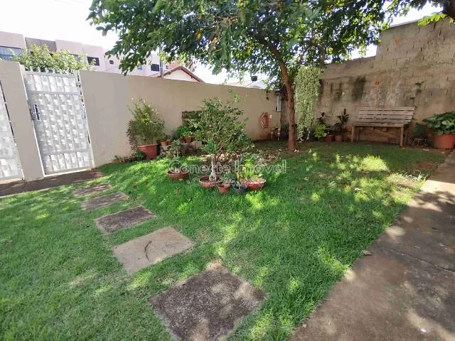 Casa com 250m² 3 quartos e 2 banheiros, à venda, no bairro Loteamento Santo Antonio em Jaguariúna