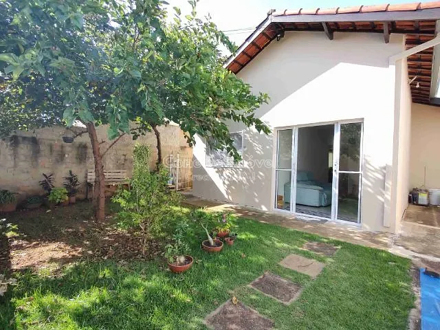 Casa com 250m² 3 quartos e 2 banheiros, à venda, no bairro Loteamento Santo Antonio em Jaguariúna
