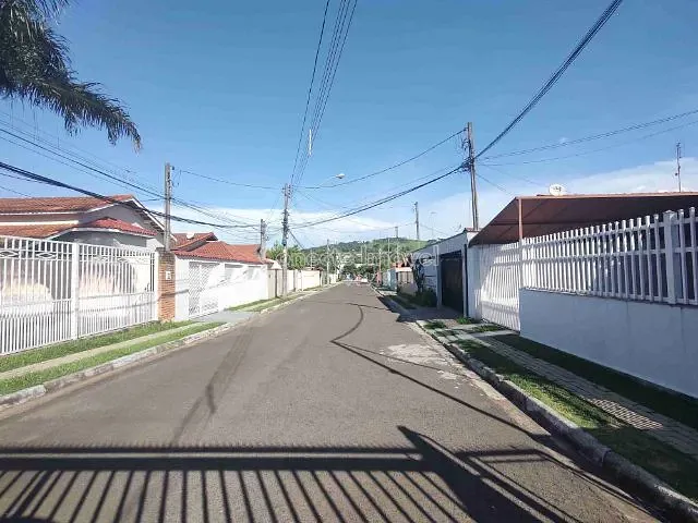 Casa com 250m² 3 quartos e 2 banheiros, à venda, no bairro Loteamento Santo Antonio em Jaguariúna