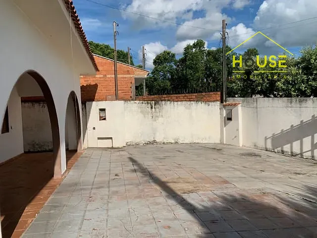 Casa com 354m², à venda, no bairro São João em Votuporanga