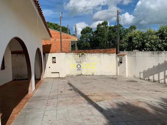 Casa com 354m², à venda, no bairro São João em Votuporanga