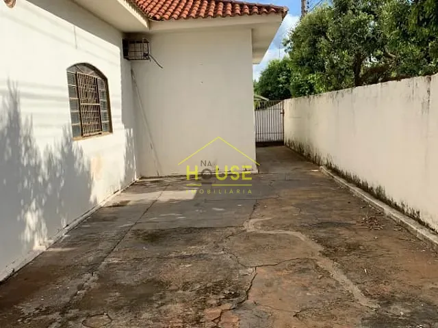 Casa com 354m², à venda, no bairro São João em Votuporanga