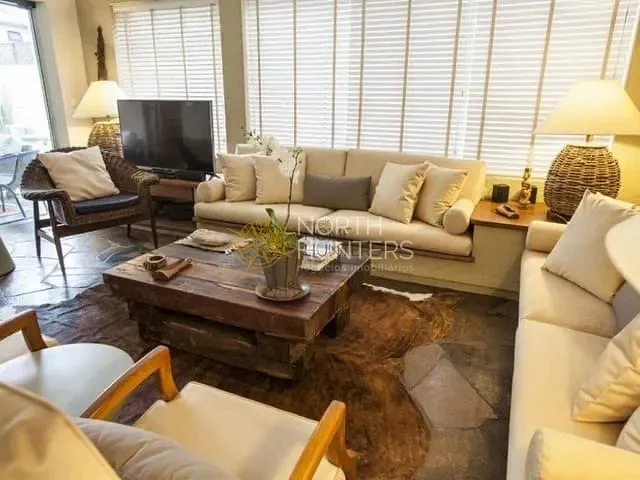 Casa com 450m² 4 quartos e 5 banheiros, para alugar, no bairro Jurerê Internacional em Florianópolis