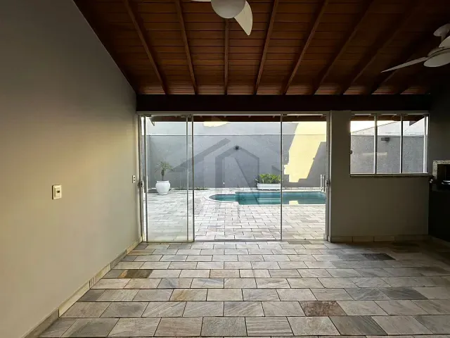 Sobrado com 300m² 3 quartos e 5 banheiros, à venda, no bairro Jardim San Marco em Ribeirão Preto