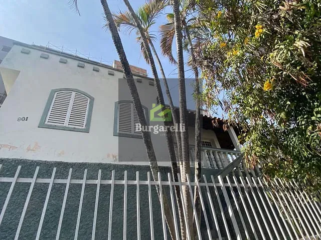 Casa 4 quartos e 3 banheiros, para alugar, no bairro Presidente Kennedy em Lavras