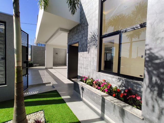 Casa com 275m² 3 quartos e 2 banheiros, à venda, no bairro Jardim Munique em Maringá