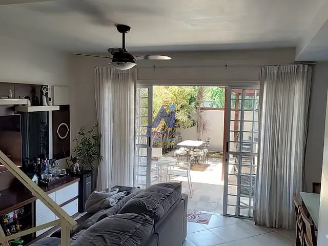 Casa 4 quartos e 3 banheiros, à venda, no bairro Vargem Pequena em Rio de Janeiro