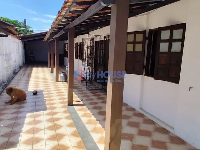 Casa 4 quartos e 3 banheiros, à venda, no bairro Pontal em Ilhéus