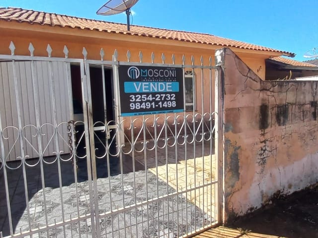 Casa com 300m² 3 quartos e 1 banheiro, à venda, no bairro Parque Residencial Ana Rosa em Cambé