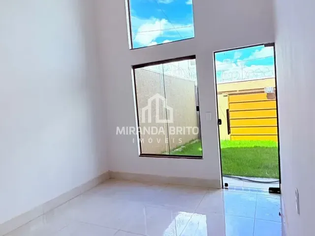 Casa 2 quartos e 3 banheiros, à venda, no bairro Setor Marista Sul em Aparecida de Goiânia
