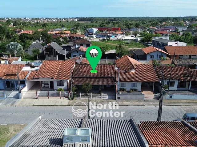 Casa com 276m² 3 quartos e 2 banheiros, à venda, no bairro Costeira em Balneário Barra do Sul