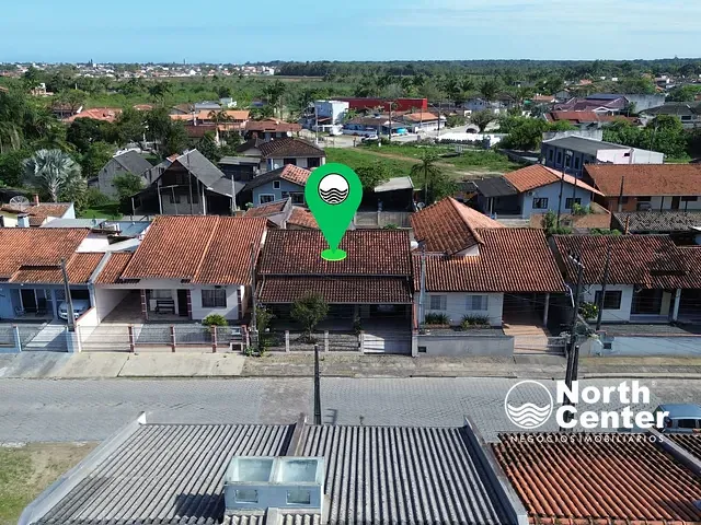 Casa com 276m² 3 quartos e 2 banheiros, à venda, no bairro Costeira em Balneário Barra do Sul