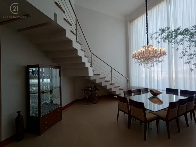 Casa com 570m² 5 quartos e 8 banheiros, à venda, no bairro Esperança em Londrina