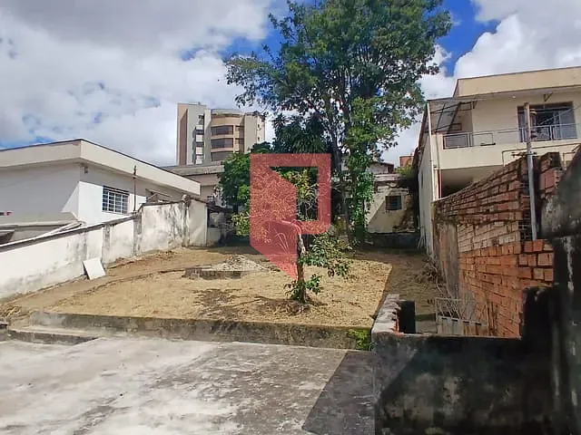 Casa com 360m², à venda, no bairro Caiçaras em Belo Horizonte