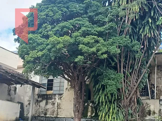 Casa com 360m², à venda, no bairro Caiçaras em Belo Horizonte