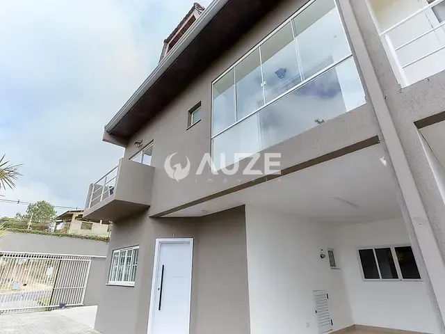 Casa com 210m² 3 quartos e 2 banheiros, à venda, no bairro Santa Cândida em Curitiba