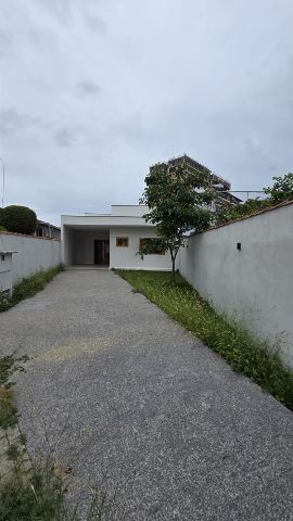 Casa 3 quartos e 3 banheiros, para alugar, no bairro Bel Recanto em Taubaté