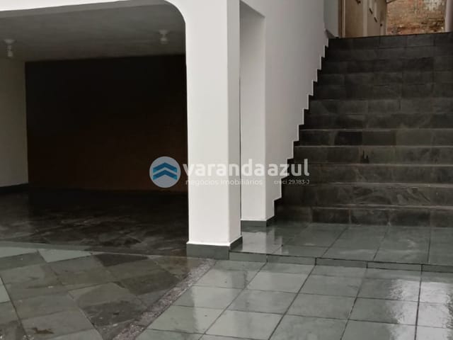 Casa com 480m² 3 quartos e 2 banheiros, à venda, no bairro Jardim São Pedro em Mogi das Cruzes