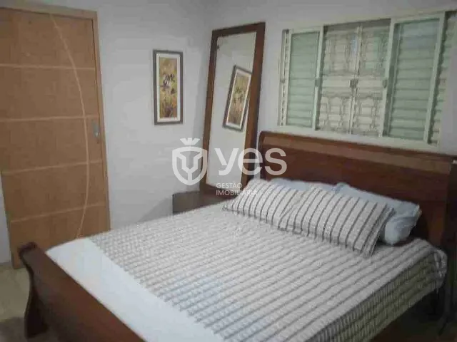Casa com 305m² 2 quartos e 1 banheiro, à venda, no bairro Parque das Mangabeiras em Araxá