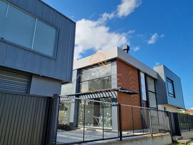 Casa 3 quartos e 3 banheiros, à venda, no bairro Centro em Pelotas