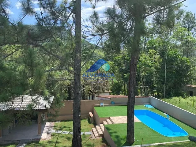 Casa com 480m² 3 quartos e 1 banheiro, à venda, no bairro Jardim Capricórnio em Caraguatatuba