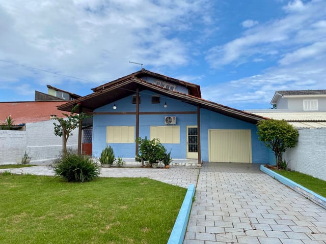 Foto do Casa - Casa Ampla e Aconchegante Perto das Melhores Praias – Seu Novo Lar Espera por Você! | Costão Sul Imóveis