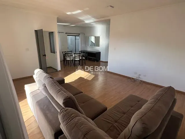 Casa com 300m² 3 quartos e 3 banheiros, à venda, no bairro Parque Vivaldi Leite Ribeiro em Poços de Caldas