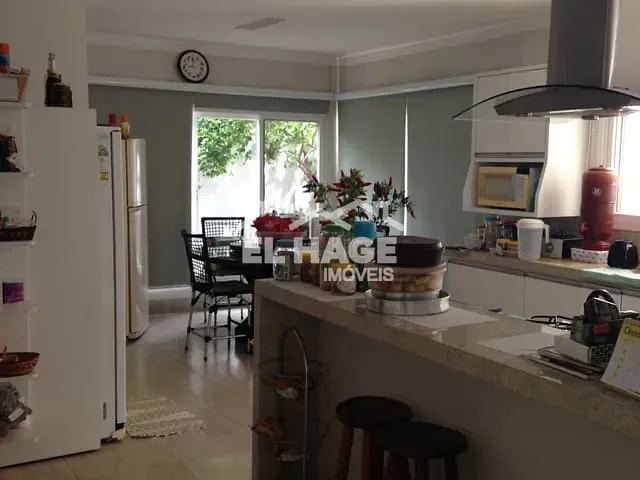 Casa com 545m² 5 quartos e 3 banheiros, à venda, no bairro Jardim Itália em Cuiabá
