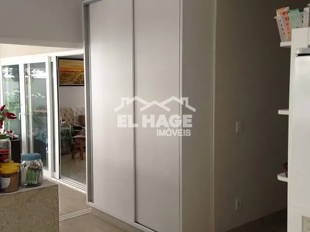 Casa com 545m² 5 quartos e 3 banheiros, à venda, no bairro Jardim Itália em Cuiabá