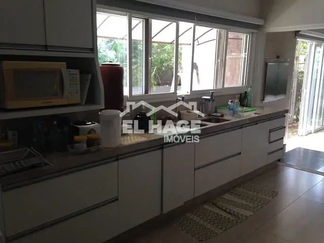 Casa com 545m² 5 quartos e 3 banheiros, à venda, no bairro Jardim Itália em Cuiabá