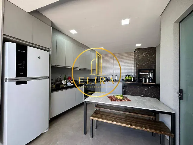 Casa com 187m² 3 quartos e 3 banheiros, à venda, no bairro Parque Universitário em Americana