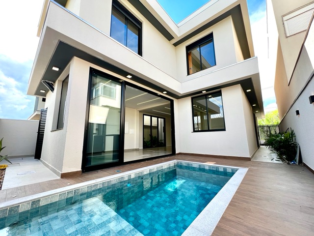 Casa com 253m² 4 quartos e 5 banheiros, à venda, no bairro Parque Tauá em Londrina