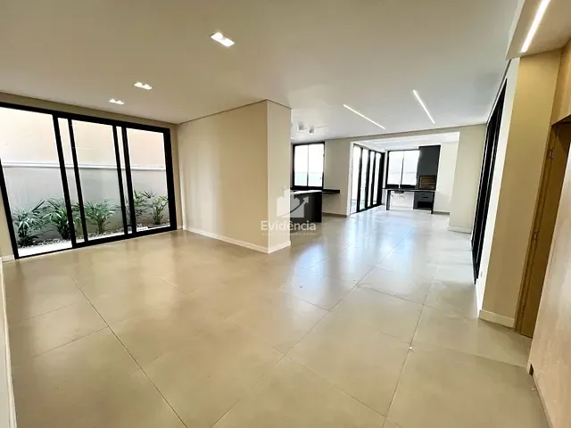 Casa com 253m² 4 quartos e 5 banheiros, à venda, no bairro Parque Tauá em Londrina