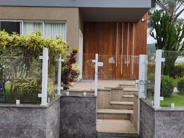 Casa com 532m² 4 quartos e 4 banheiros, à venda, no bairro Pedra Branca em Palhoça