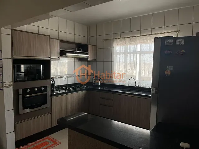 Casa com 450m² 3 quartos e 2 banheiros, à venda, no bairro Jardim Califónia em Sorriso