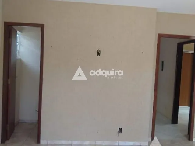 Casa com 395m² 3 quartos e 1 banheiro, à venda, no bairro Orfãs em Ponta Grossa