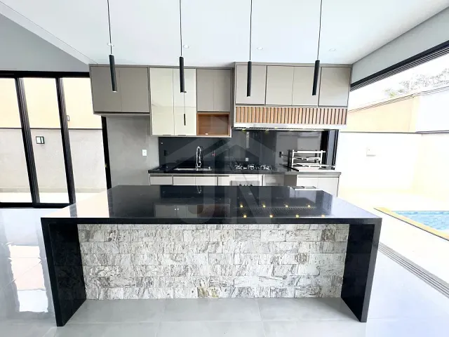 Casa 3 quartos e 5 banheiros, à venda, no bairro Portal da Mata em Ribeirão Preto