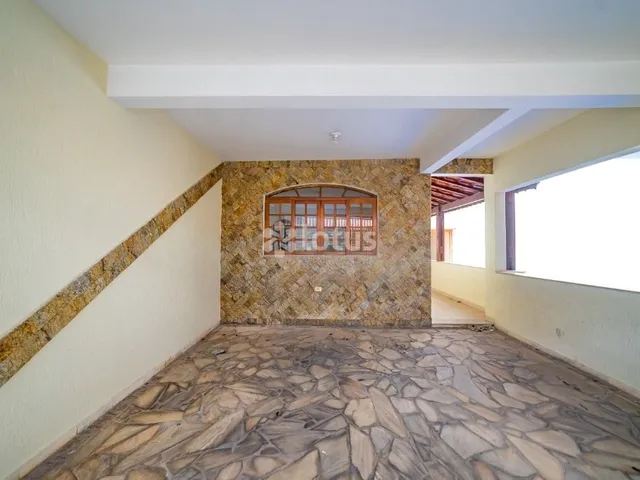 Casa com 251m² 3 quartos e 4 banheiros, à venda, no bairro Ipês (Polvilho) em Cajamar